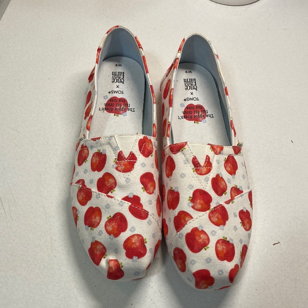 Apple Print TOMS sz 9